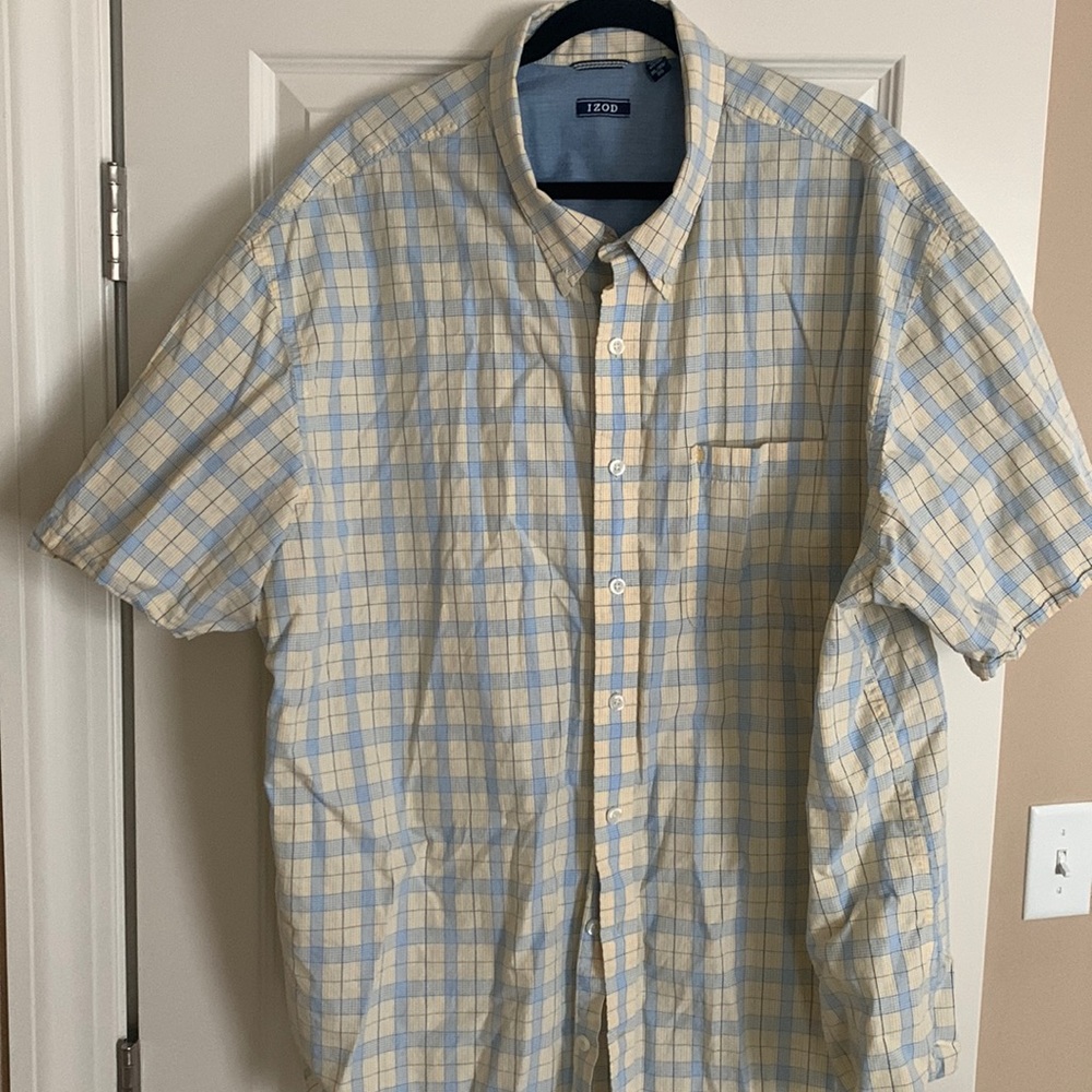 3XL Izod short sleeves shirt.